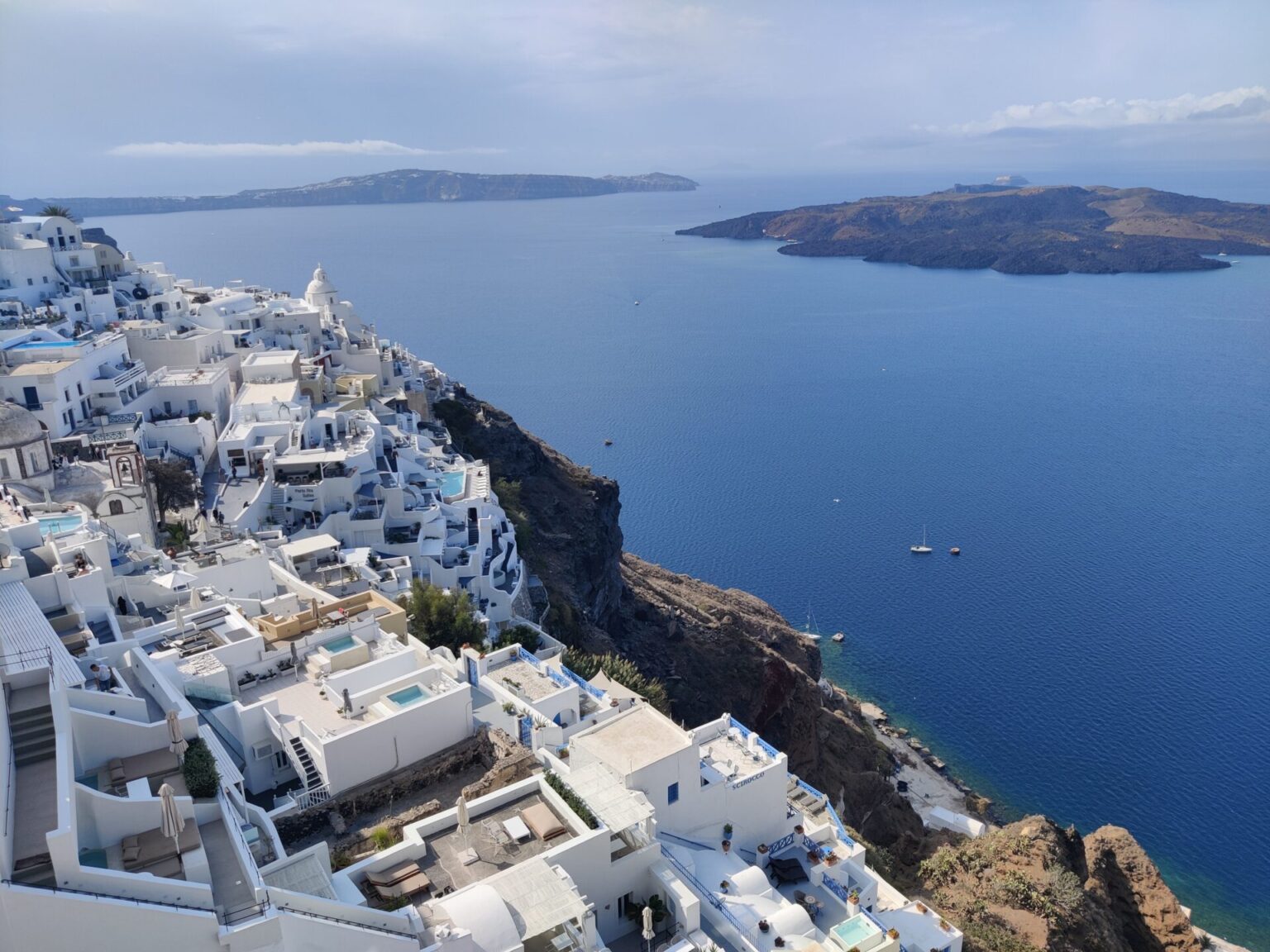 A Complete Guide To Island Hopping In Greece | Europe - Gremlin Travels