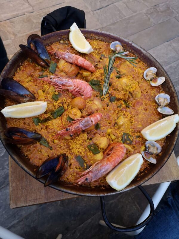 Paella in Seville - Gusto - One of the best places to eat food in Seville